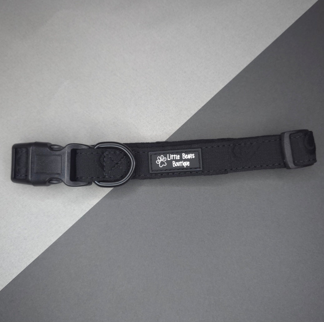 Black Heart Embroidery Collar