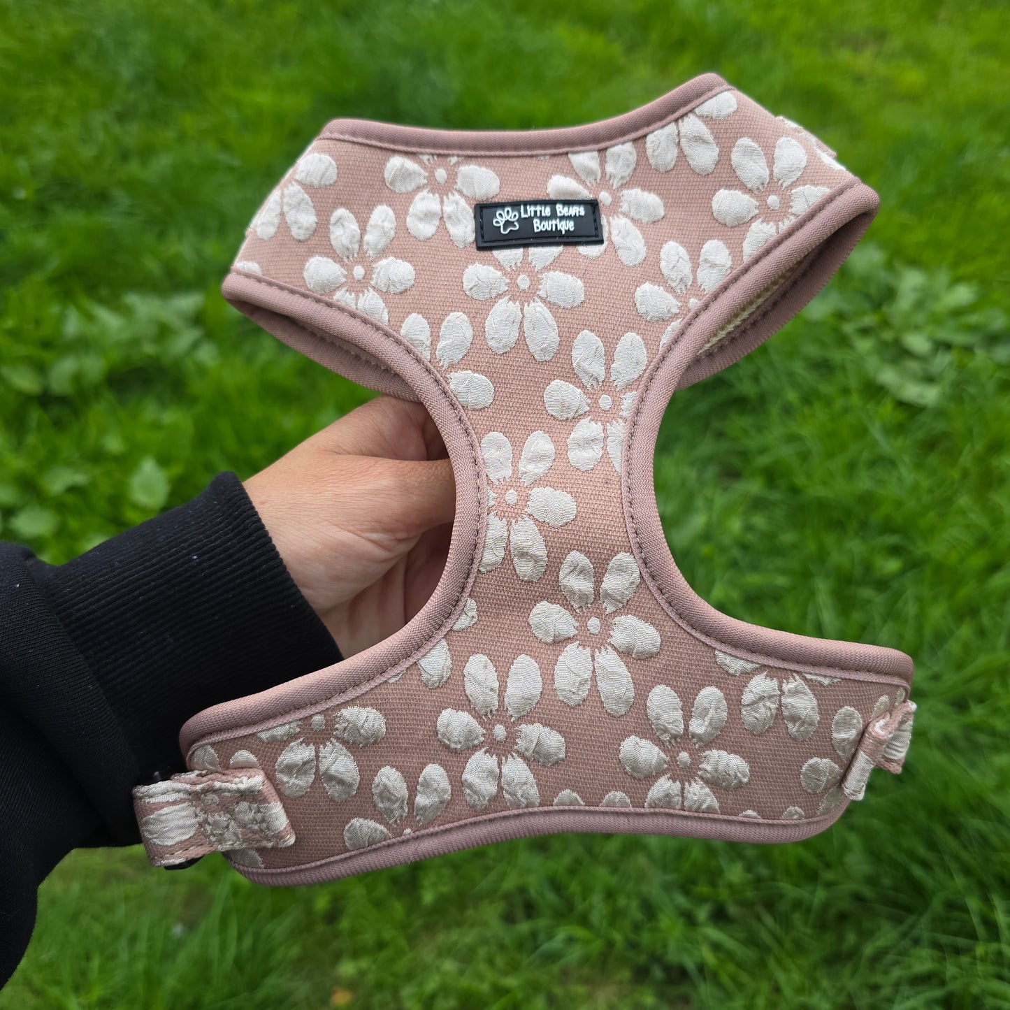 Neutral Floral Jacquard Harness