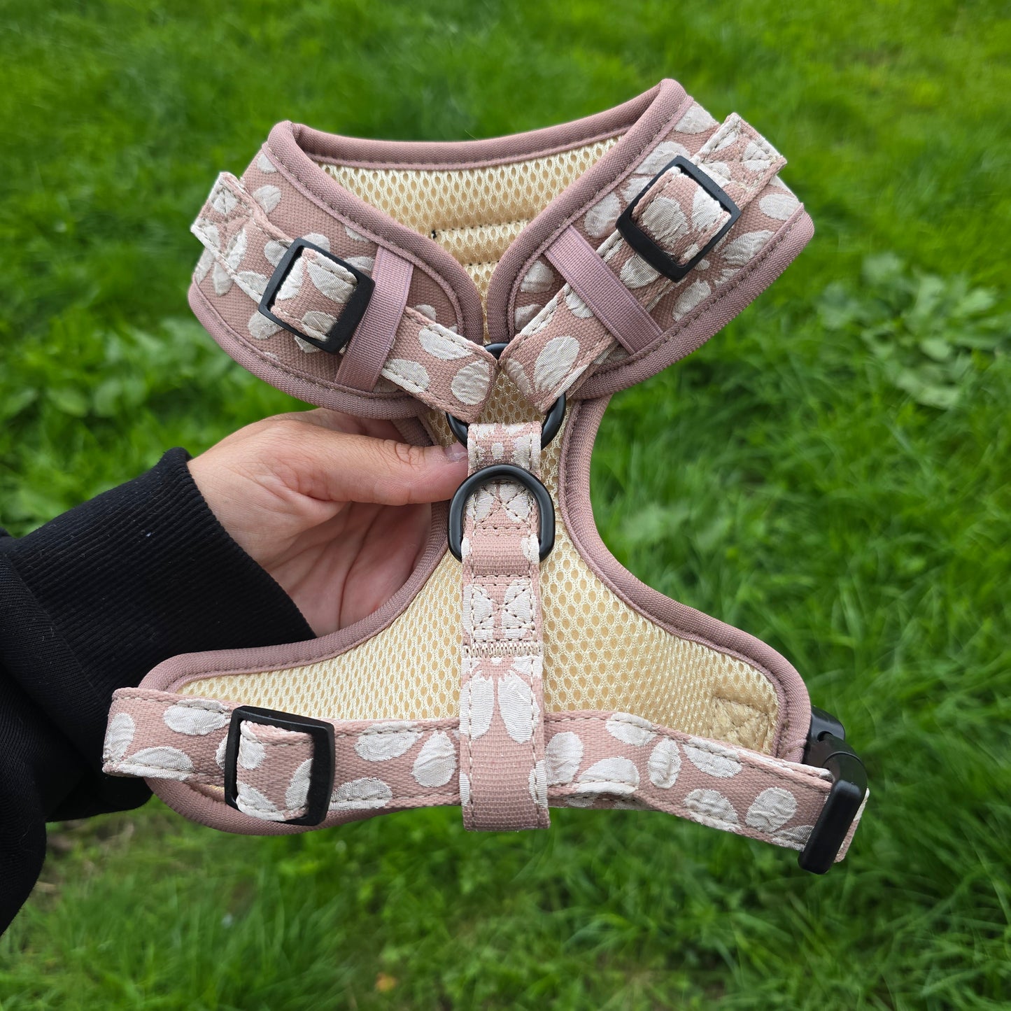 Neutral Floral Jacquard Harness
