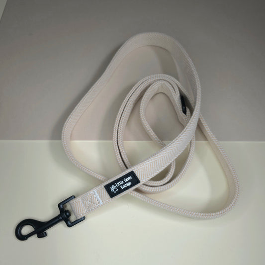 Beige Herringbone Tweed Lead