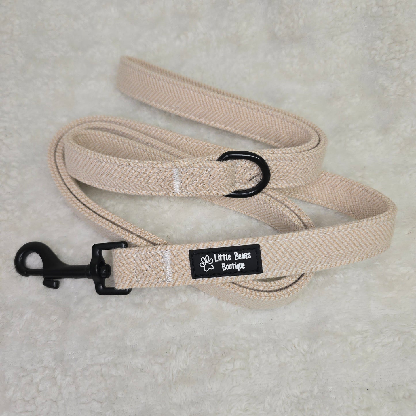 Beige Herringbone Tweed Lead