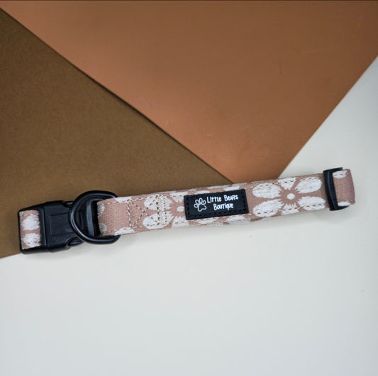 Neutral Floral Jacquard Collar